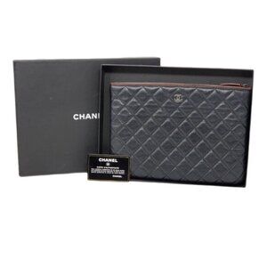 Chanel CC Caviar Quilted Cosmetic / Clutch Bag 760-102525